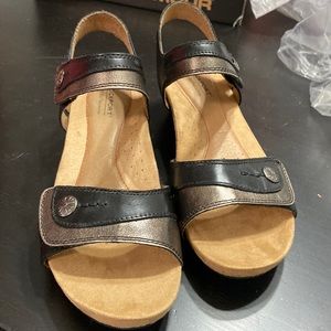 New Rockport Cobb Hill Women’s Hollywood Leather size 8.5M US